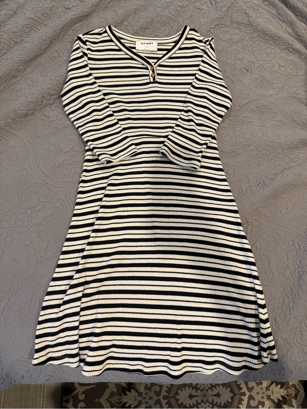 Old Navy Black & White Striped V-Neck Knit Dress